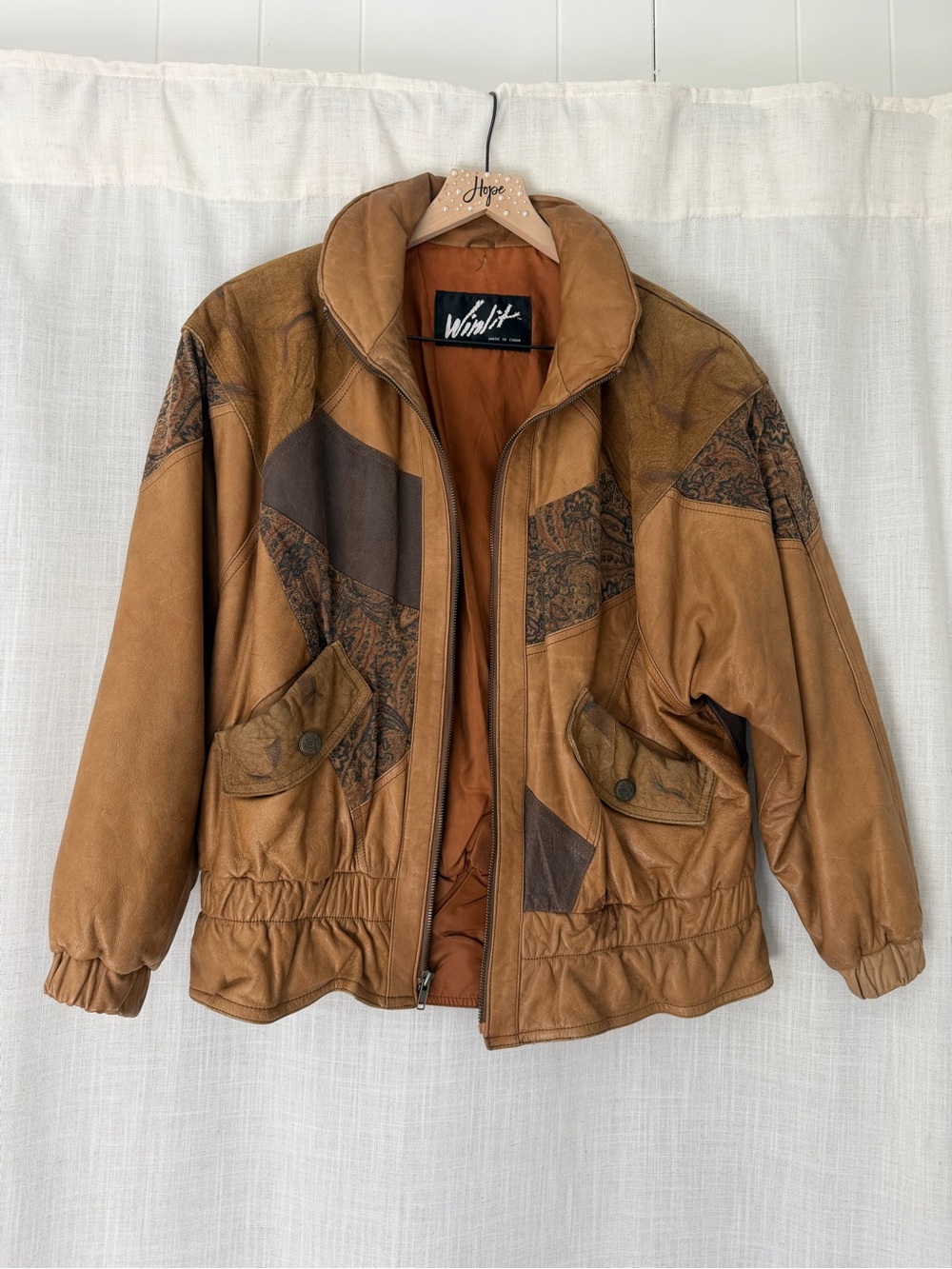 Vintage-Style Mens/Unisex Tan Leather Bomber Jacket by Winlit